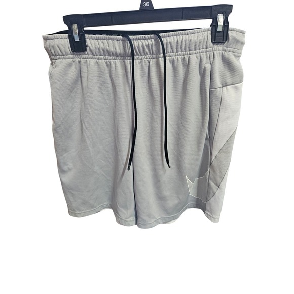 Nike Dri-FIT Shorts Medium Training Gym Activewear Athletic Black Waistband - Picture 1 of 3